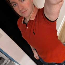 Bottomlad89's Chat & Dating Profile