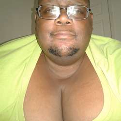 Chubbybttm77's Chat & Dating Profile