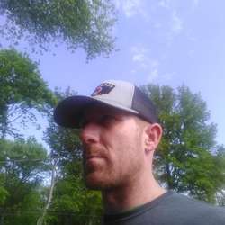 CuriousBottom36's Chat & Dating Profile