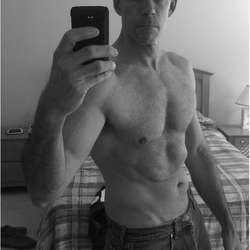 FItFireGuy's Chat & Dating Profile