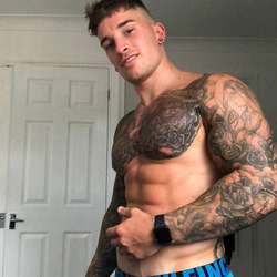 HattsChris's Chat & Dating Profile