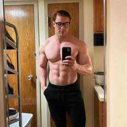 Jonesarrott's Chat & Dating Profile