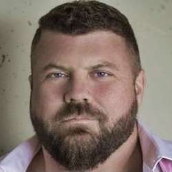 Lovekyle123's Chat & Dating Profile