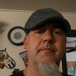Luvsuncutcocks2's Chat & Dating Profile