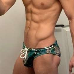 OliverMoore's Chat & Dating Profile