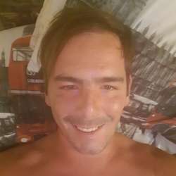 Pjmb's Chat & Dating Profile