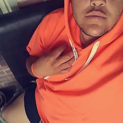 Tupapibellaco413's Chat & Dating Profile
