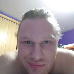 Tyoli27's Chat & Dating Profile