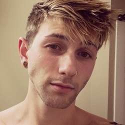 kinkboii's Chat & Dating Profile